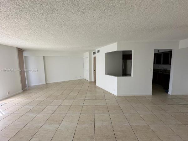 3300 NE 191ST ST #515, AVENTURA, FL 33180