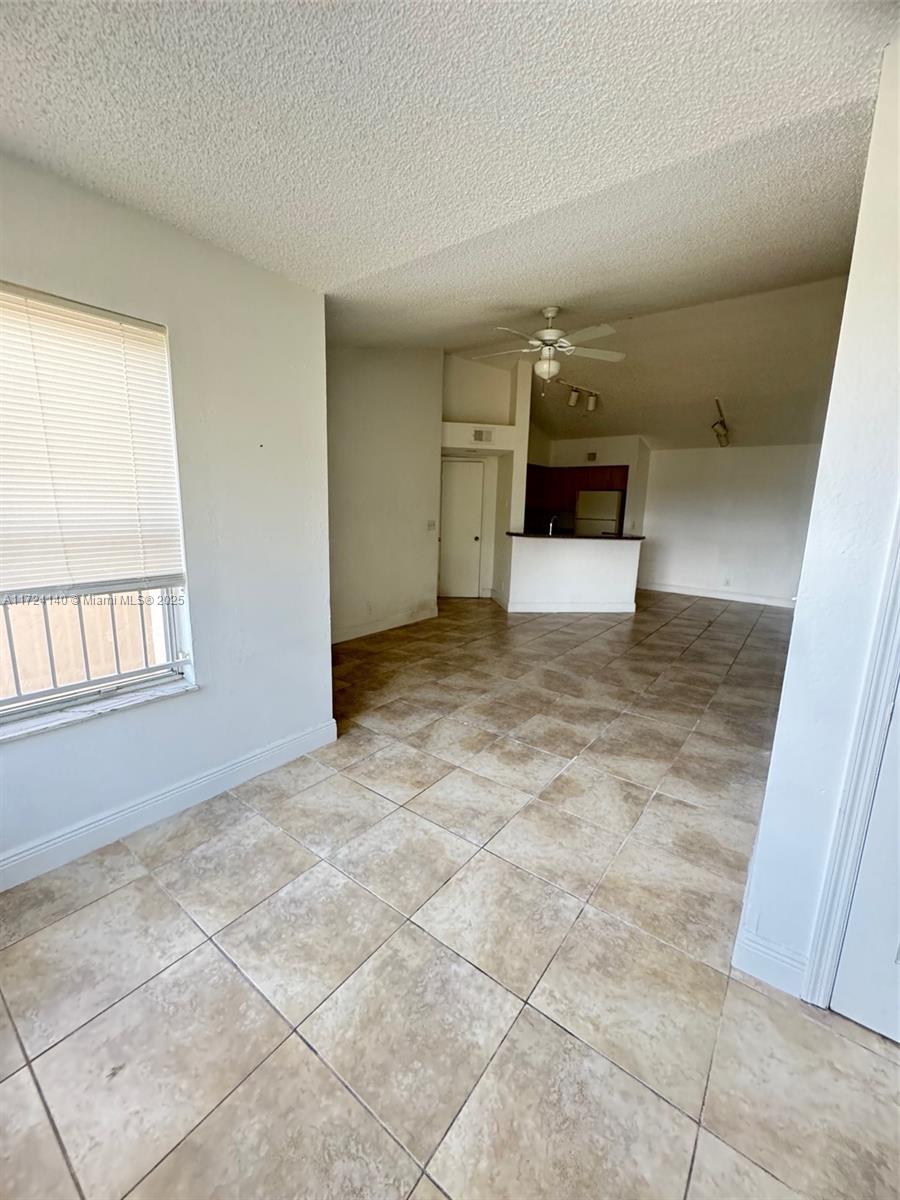 CORAL KEY CONDO - фото