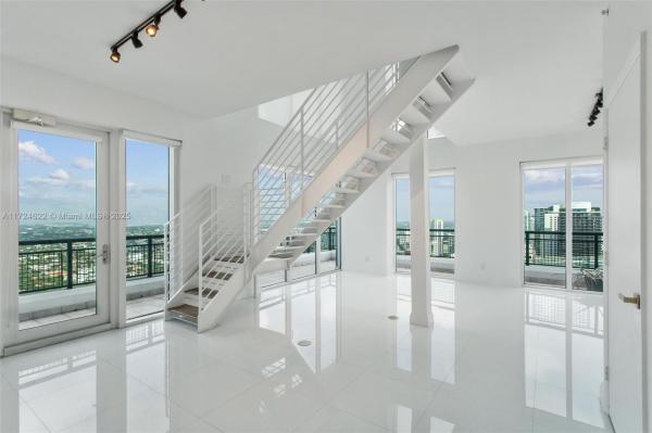 INFINITY AT BRICKELL COND