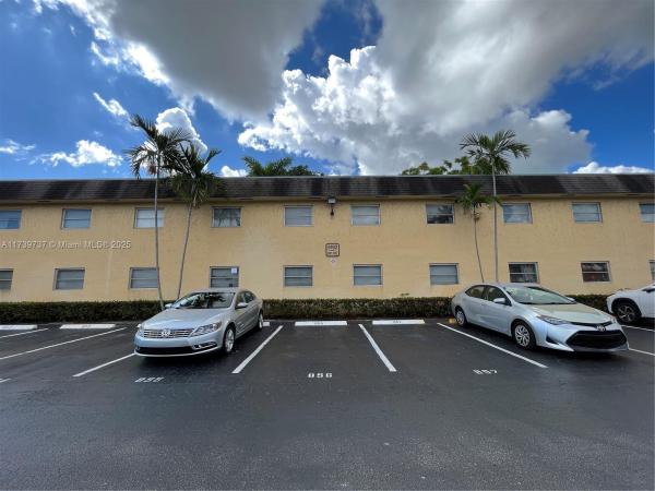 VILLAGE PARK AT OAKLAND