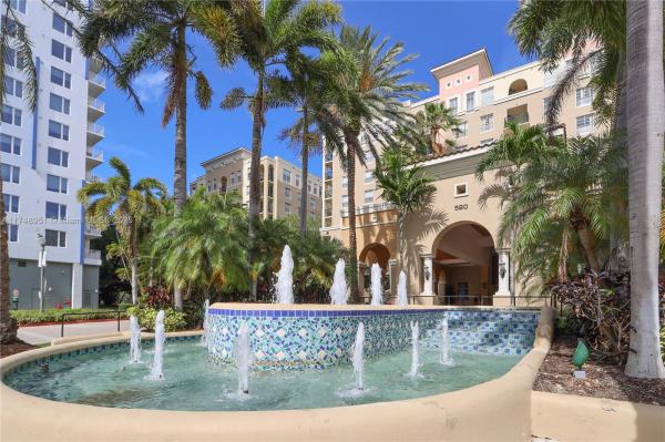LAS OLAS BY THE RIVER CON