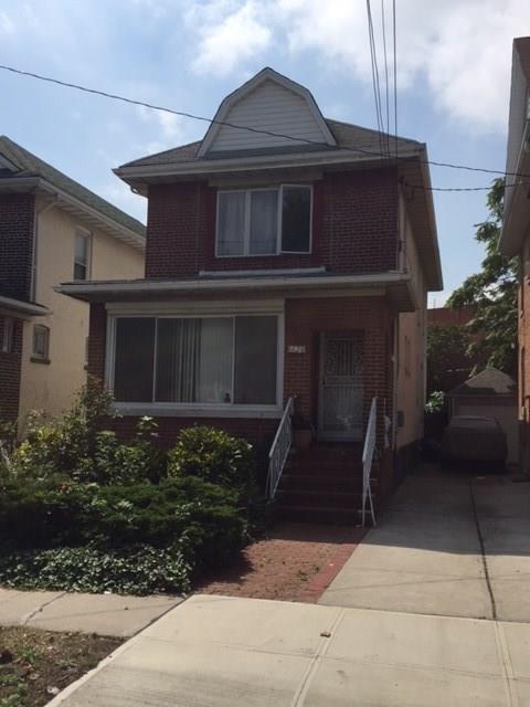 Single Family - фото