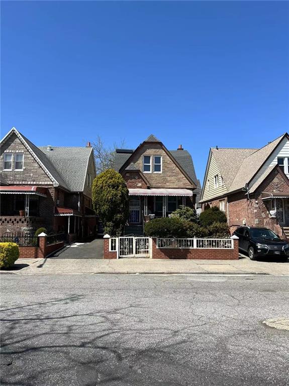 Multi Family - фото