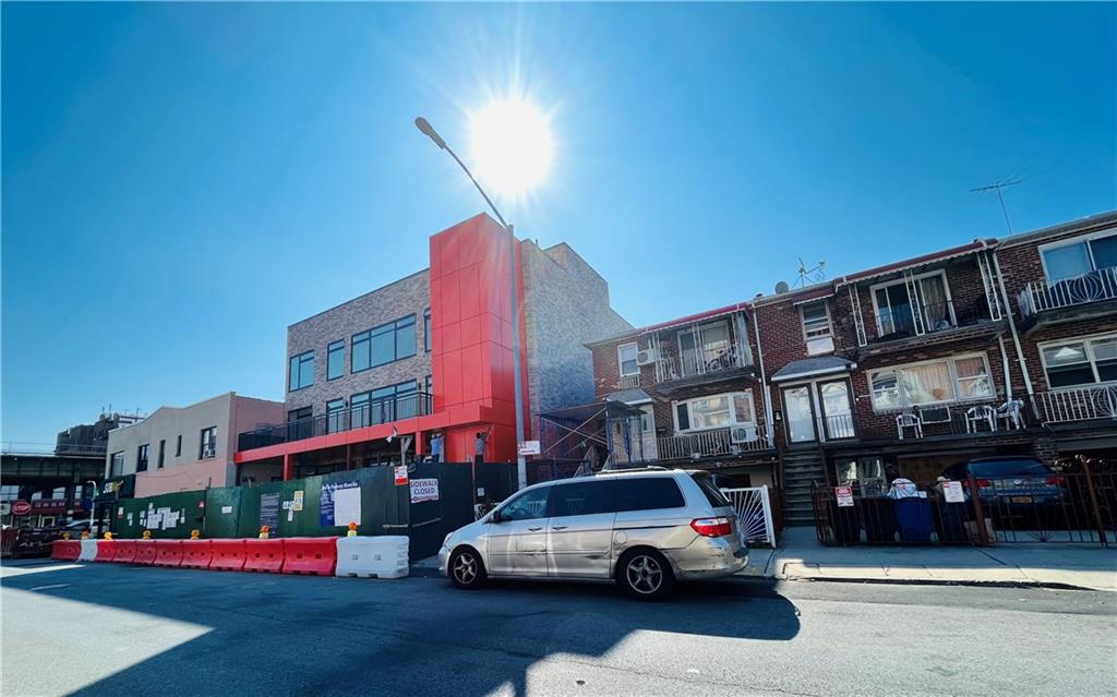 Multi Family - фото