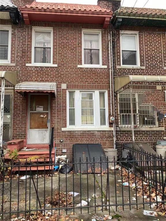 Single Family - фото