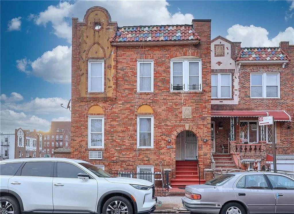 Commercial - фото