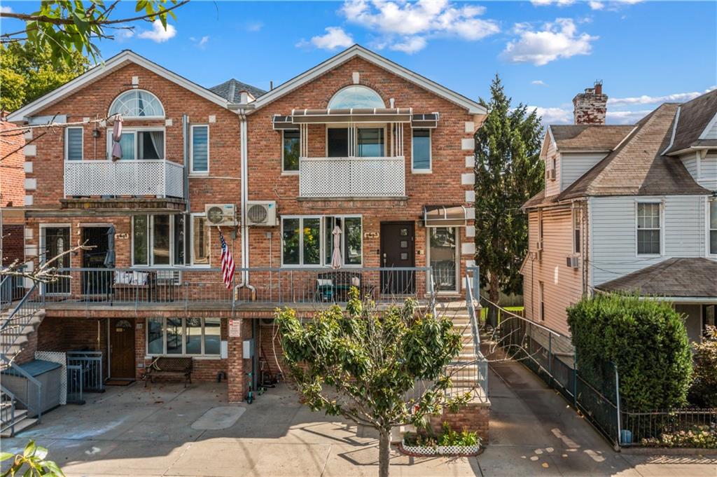 2641-2643 East 24th St. Condominiuns - фото