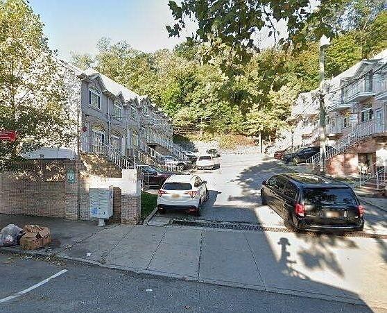 Multi Family - фото