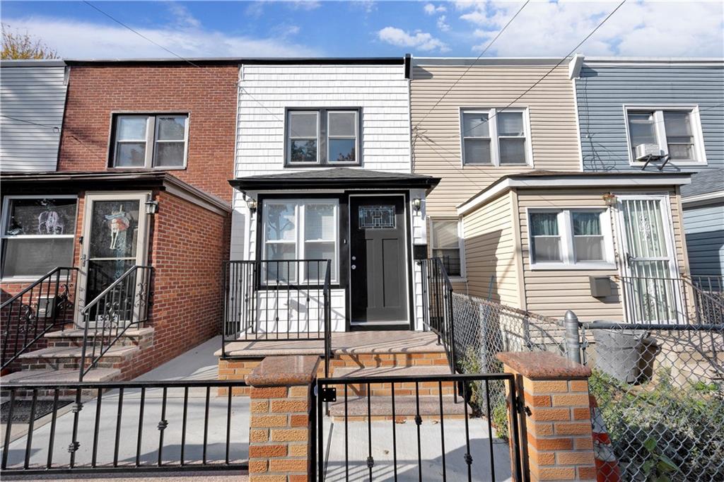 Single Family - фото