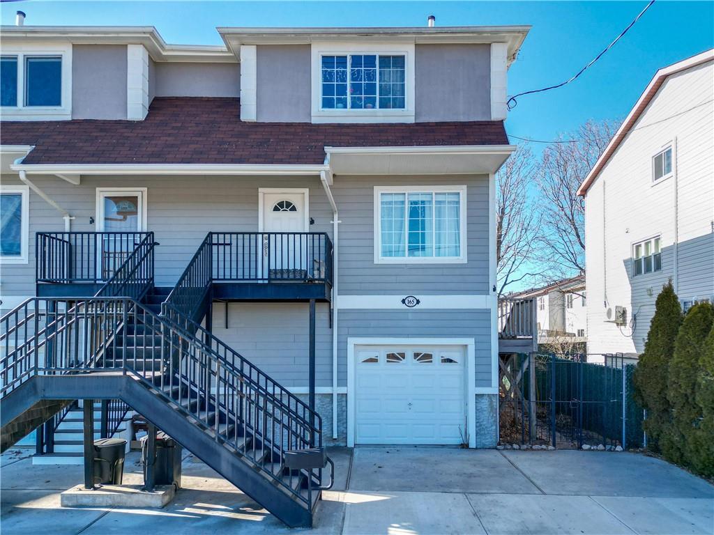 Single Family - фото