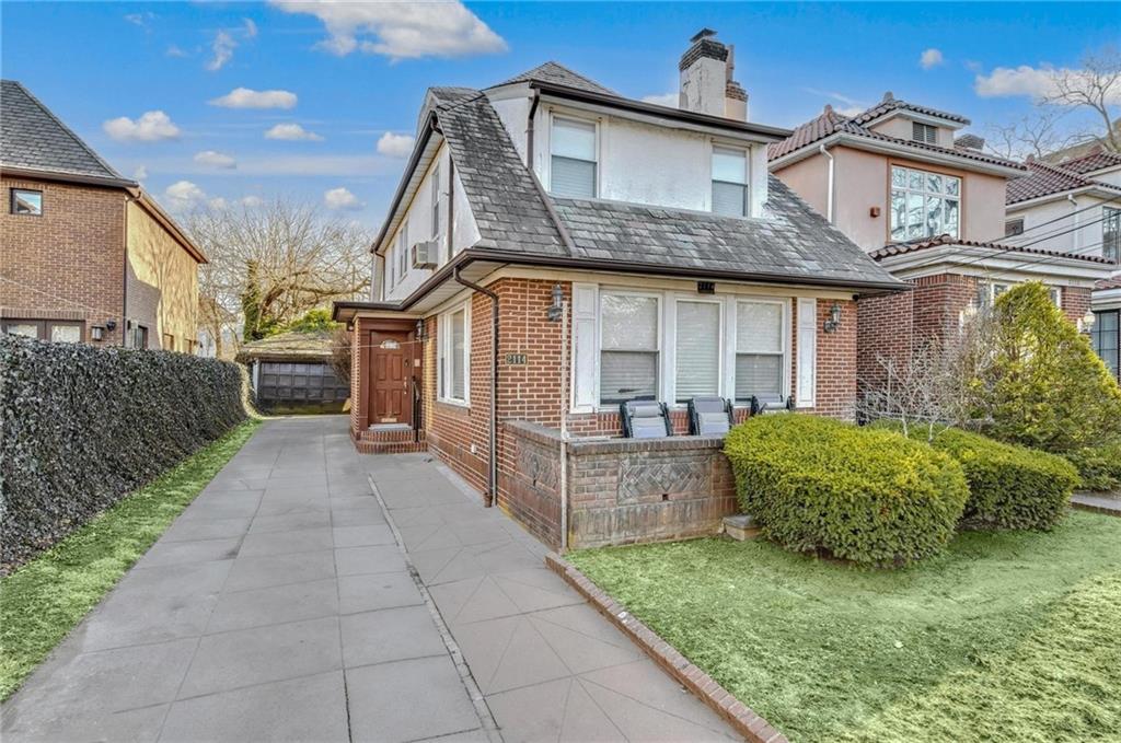 Single Family - фото