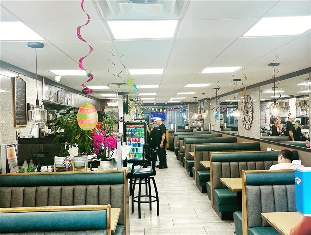 Commercial - фото