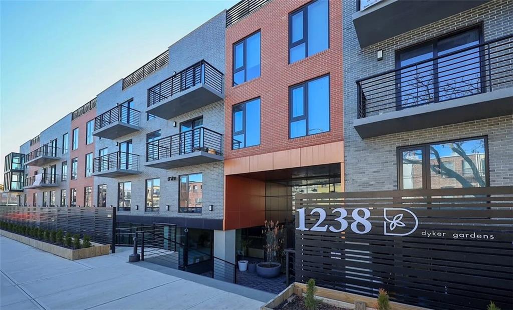 DYKER GARDEN CONDOMINIUM - фото