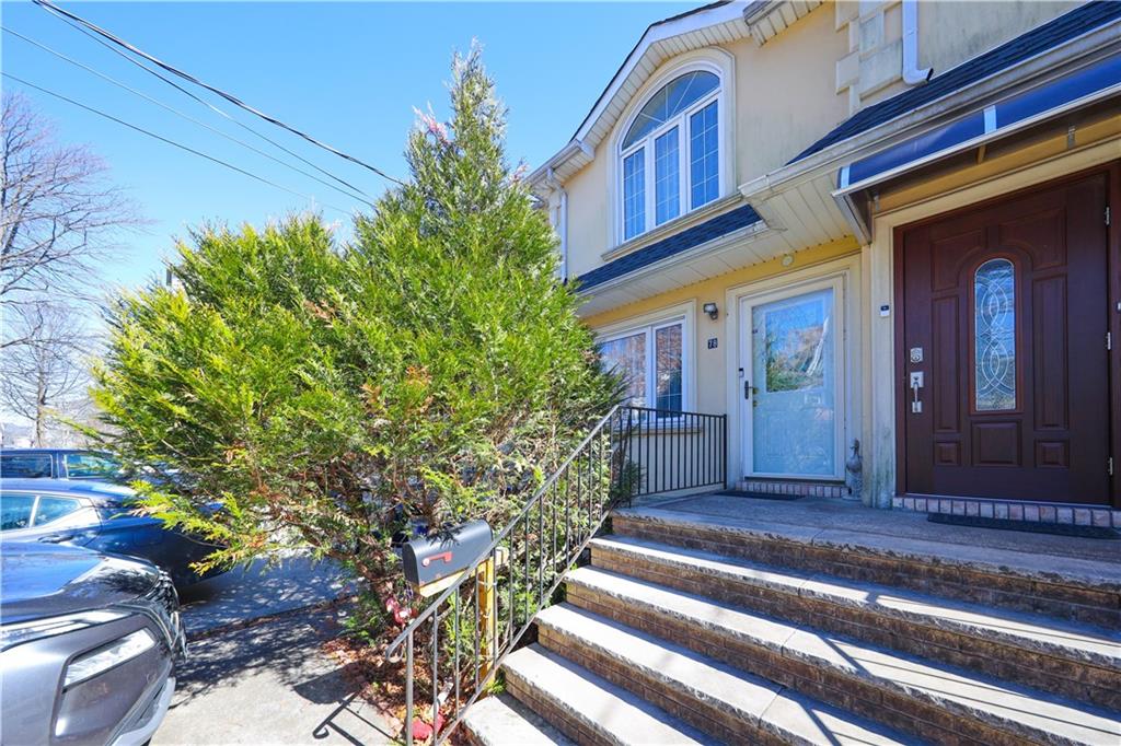 Single Family - фото