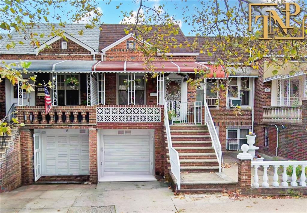 Single Family - фото