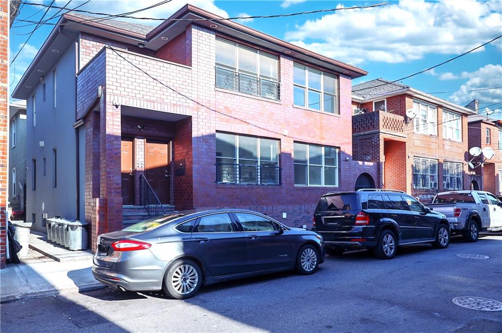 Multi Family - фото