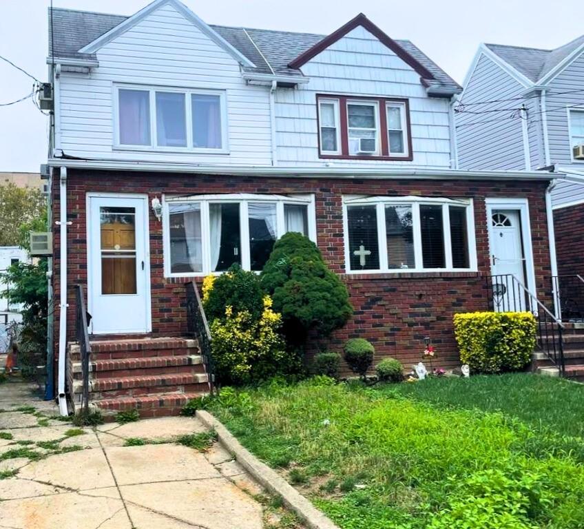 Single Family - фото