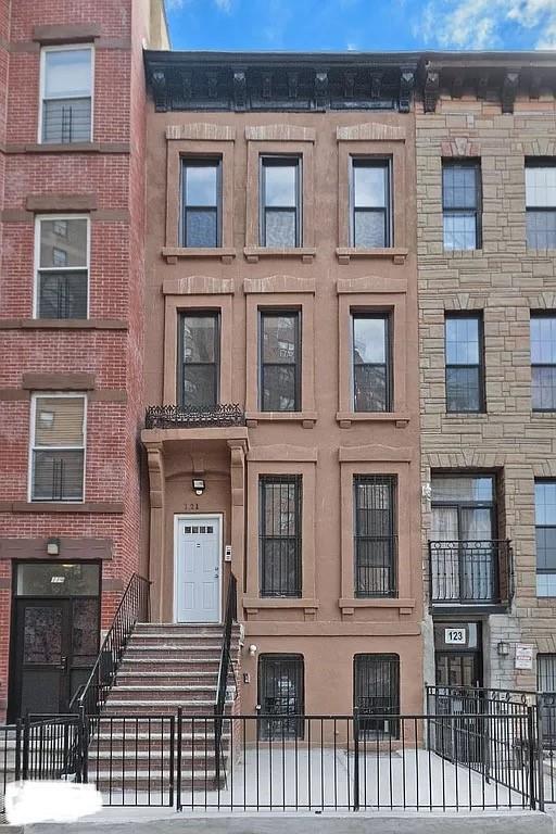 Multi Family - фото