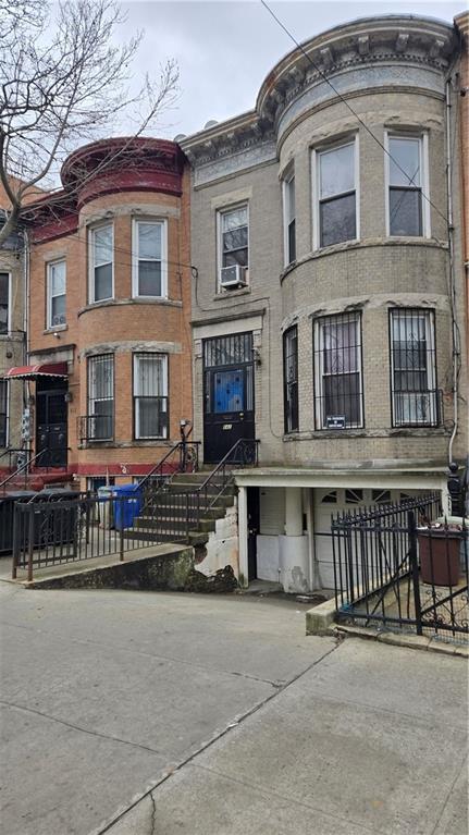 Multi Family - фото