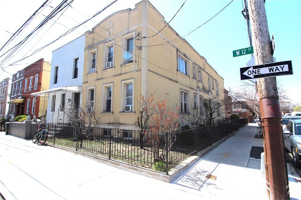 Multi Family - фото