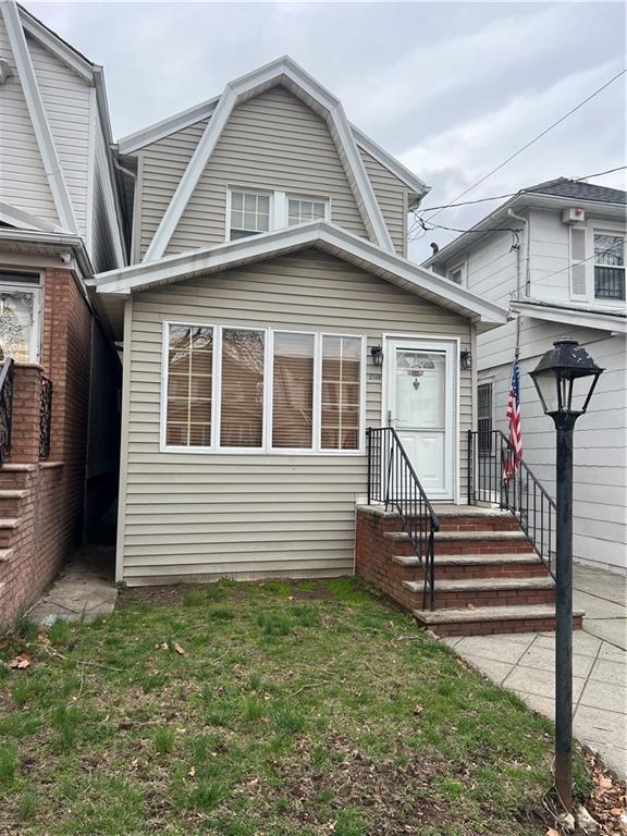 Single Family - фото