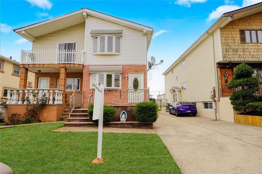 Single Family - фото