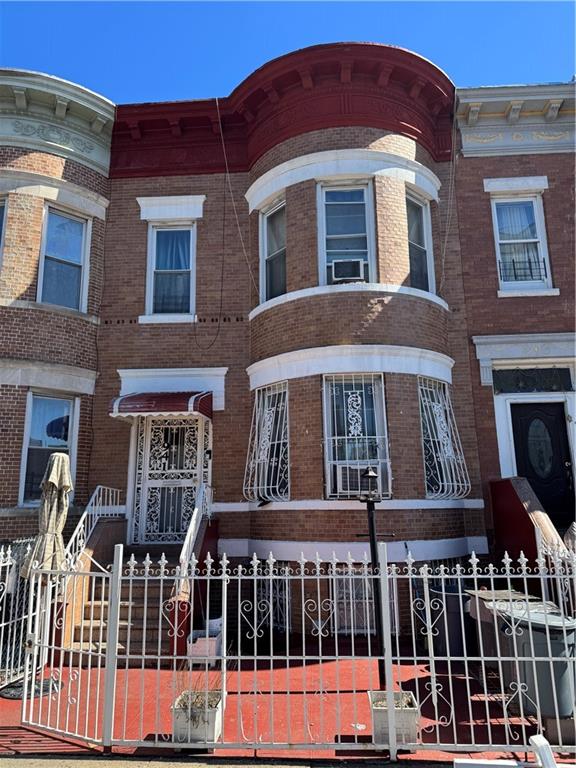 Multi Family - фото