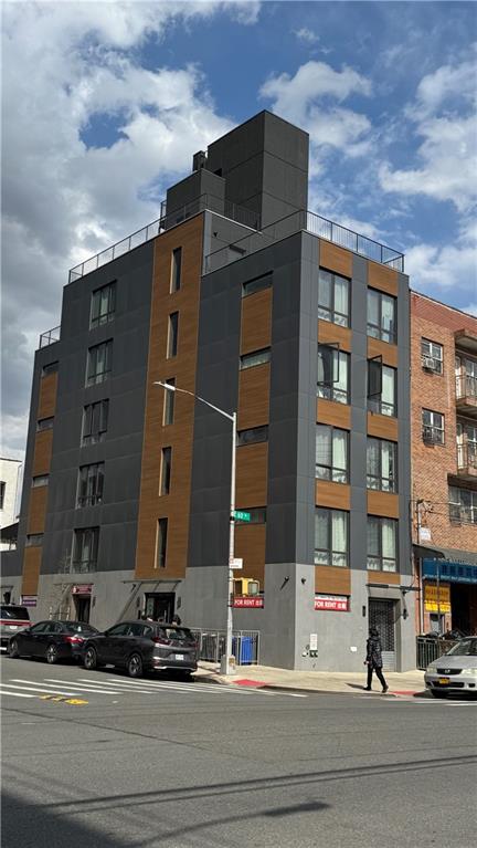 Commercial - фото