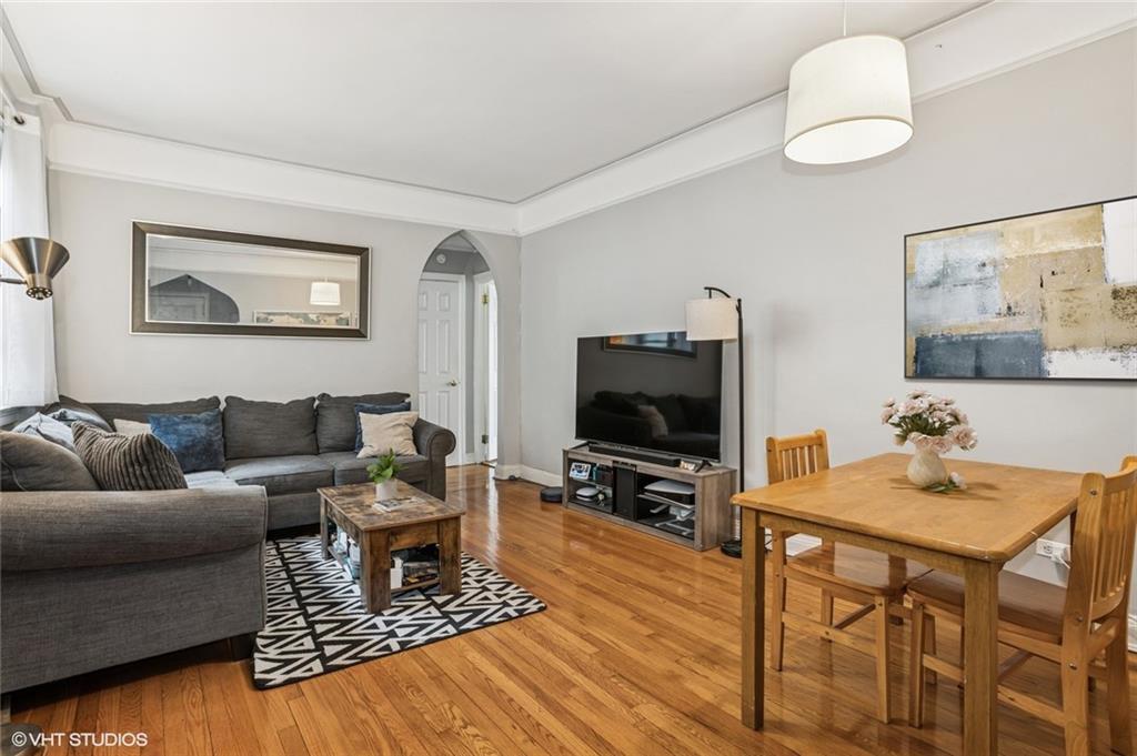 Crestwood Bayview - фото