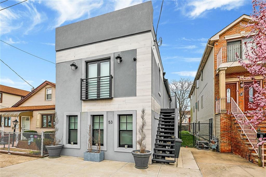 Multi Family - фото