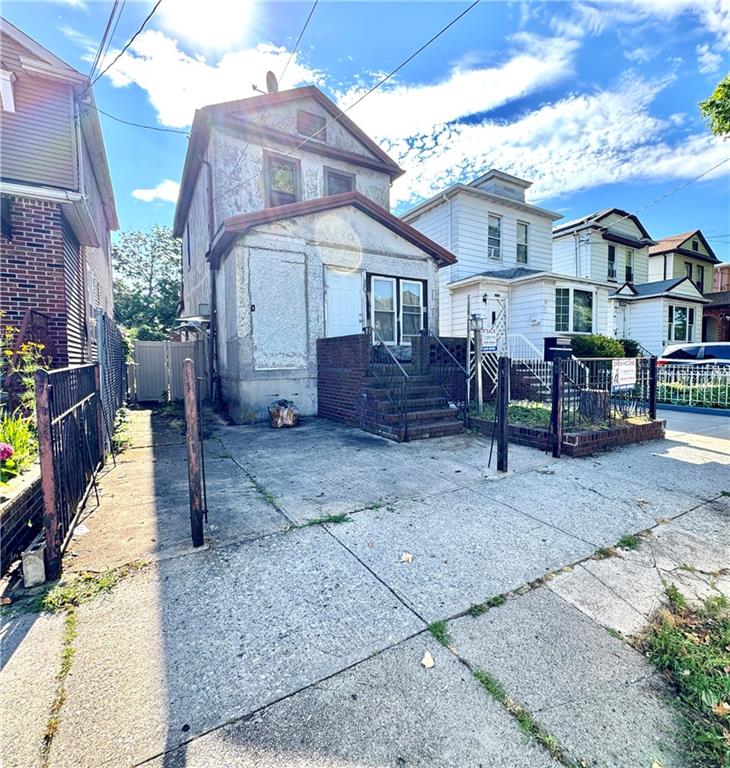 Multi Family - фото