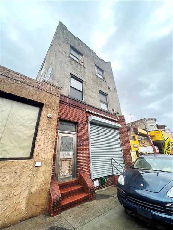 Commercial - фото