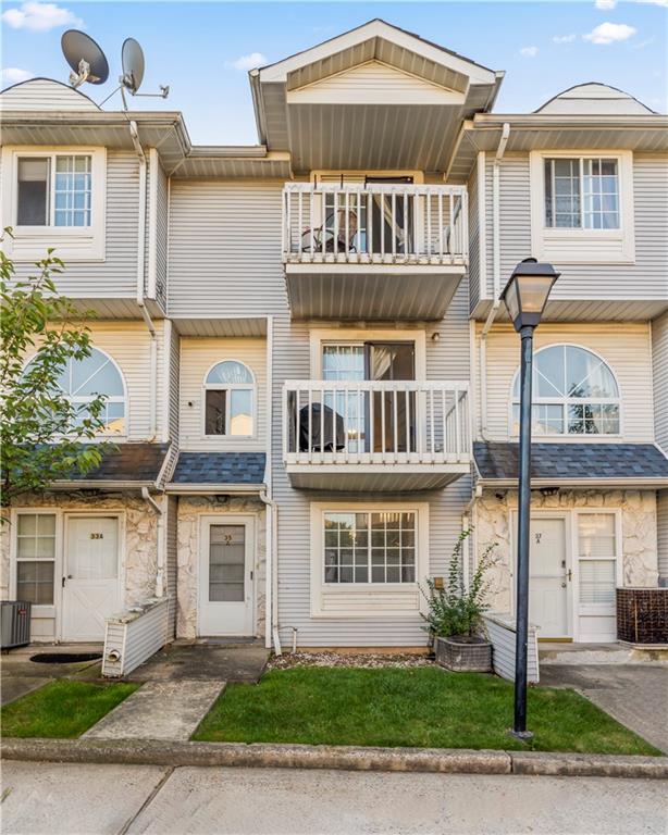 Single Family - фото