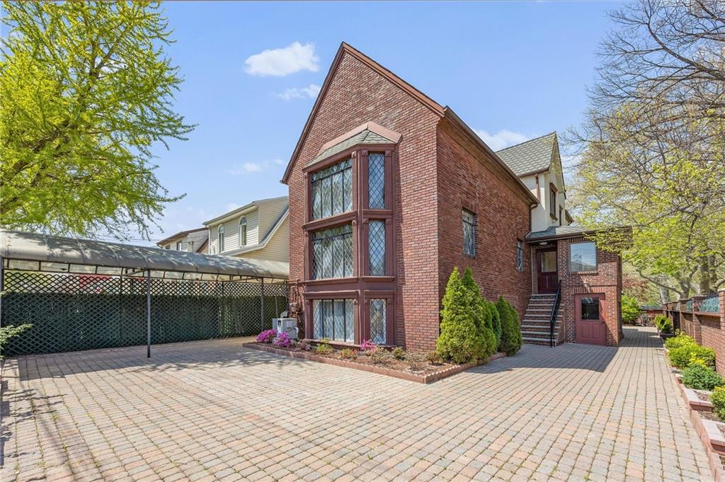 Multi Family - фото