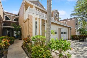 CARRIAGE HOUSES OF FAIRFIELD AT BOCA