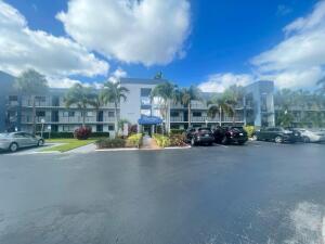 WATERSEDGE AT THE LAKES OF DELRAY CONDO A THRU H DE