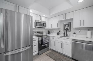 POPPLETON CREEK CONDO