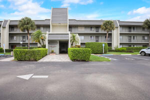 FOUNTAINS OF PALM BEACH CONDO 7