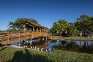 COVERED BRIDGE CONDO