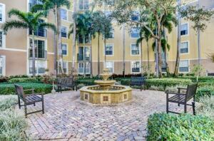 COURTYARDS IN CITYPLACE CONDO