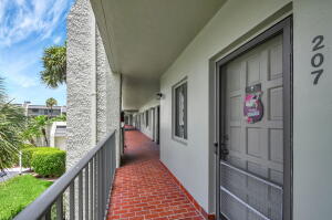 FOUNTAINS OF PALM BEACH CONDO 7