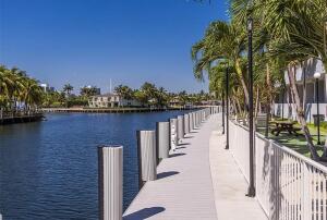 GOLDEN SURF TOWERS CONDO