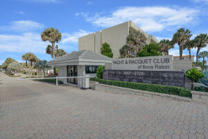 YACHT & RACQUET CLUB OF BOCA RATON CONDO