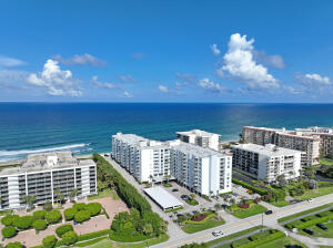 PATRICIAN OF PALM BEACH CONDO - фото