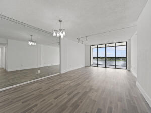 LAKE VIEW OF CALIF CLUB CONDO II