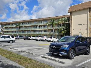 VILLAGE GREEN SUSSEX CONDO