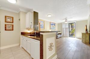 COURTYARDS IN CITYPLACE CONDO