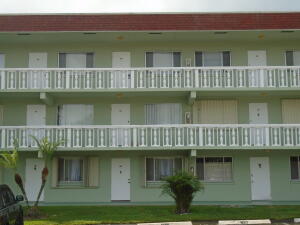 REGAL PALMS MAYFAIR CONDO