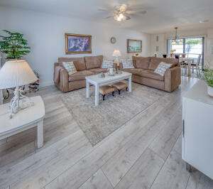 Redding Manor - фото