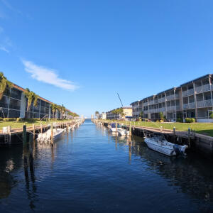 NORTHPORT CONDOMINIUM APTS - фото